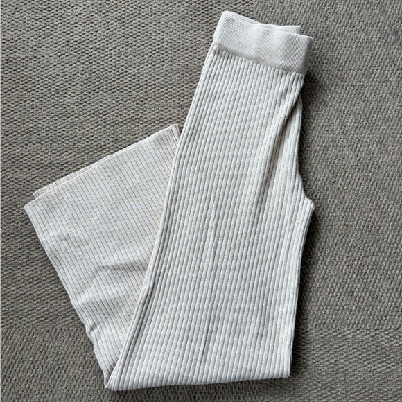 Cream Ribbed Knit Pants - Picture 2 of 3